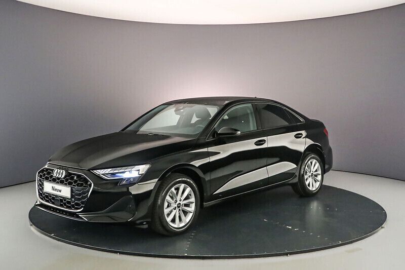 Zwart Nieuw 2025 Audi A3 Proline Sedan | € 37.362 (Goede deal) - Afbeelding 1/4