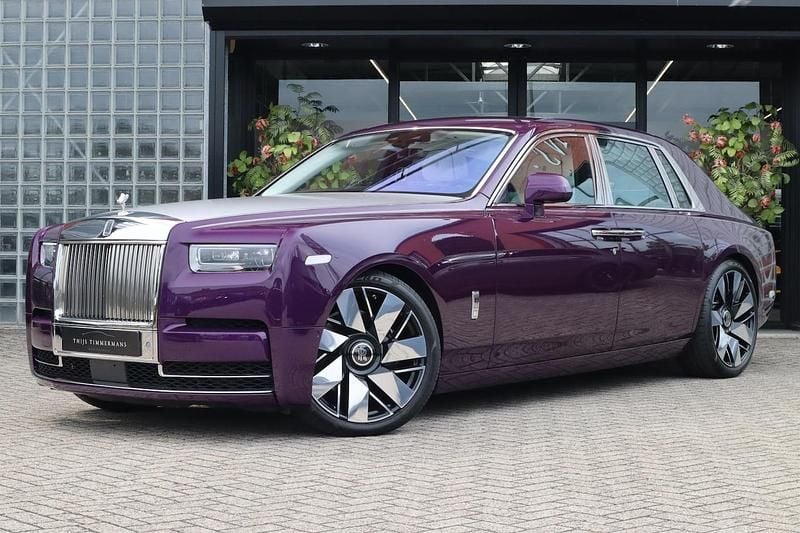 Paars Gebruikt 2022 Rolls Royce Phantom Sedan | € 499.950 - Afbeelding 1/4