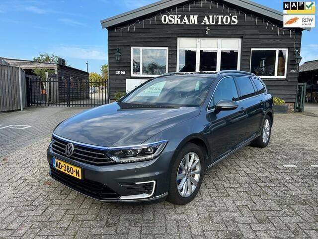 Grijs Occasion 2016 VW Passat Highline Stationwagen | € 15.950 (Eerlijke prijs) - Afbeelding 1/4