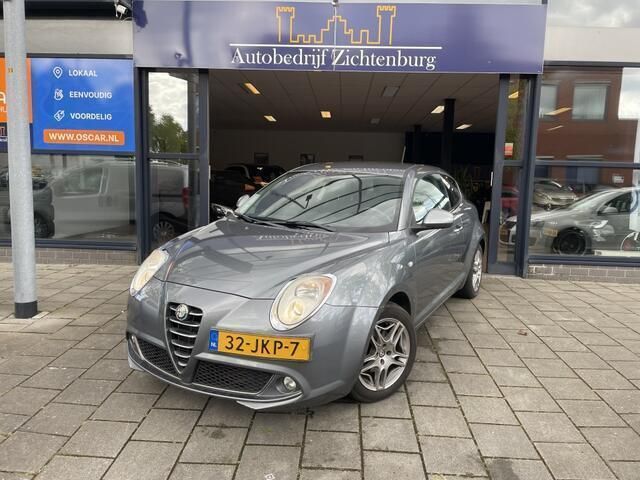 Grijs Gebruikt 2009 Alfa Romeo MiTo Distinctive Hatchback | € 2.749 (Goede deal) - Afbeelding 1/4