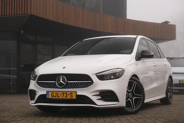 Occasion Mercedes B180 Business 136 PK (100 kW) 2019 Wit (metallic) MPV