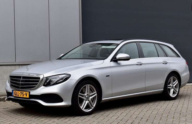 Grijs Gebruikt 2020 Mercedes E300 Stationwagen | € 33.500 (Eerlijke prijs) - Afbeelding 1/4
