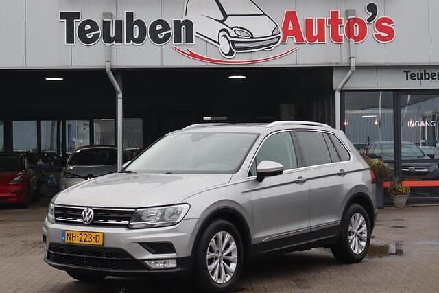 Grijs Occasion 2017 VW Tiguan SUV | € 16.895 (Super prijs) - Afbeelding 1/4