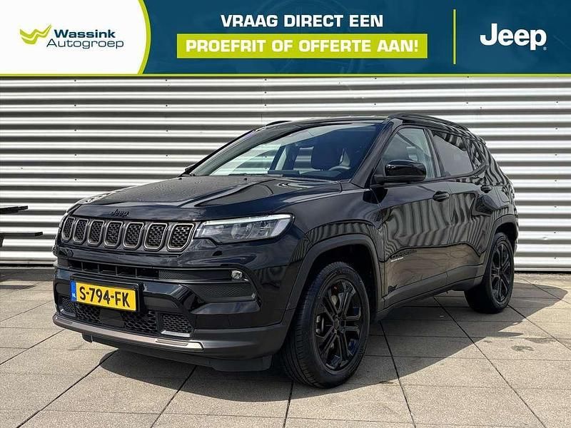 Zwart Gebruikt 2023 Jeep Compass SUV | € 27.900 (Eerlijke prijs) - Afbeelding 1/4