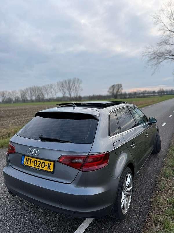 Grijs Occasion 2016 Audi A3 Hatchback | € 9.250 (Eerlijke prijs) - Afbeelding 1/4