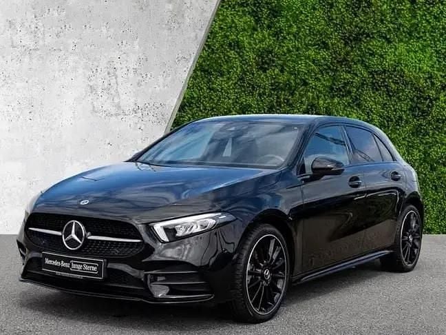 Gebruikt 2022 Mercedes A250 AMG Hatchback | € 33.900 (Eerlijke prijs) - Afbeelding 1/4