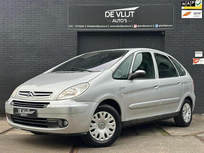 Grijs, metallic lak Gebruikt 2005 Citroën Xsara Picasso Attraction MPV | € 2.250 (Iets duurder) - Afbeelding 1/4