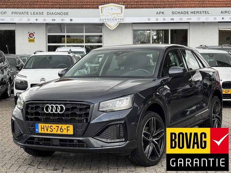 Grijs Gebruikt 2022 Audi Q2 SUV | € 28.450 (Eerlijke prijs) - Afbeelding 1/4