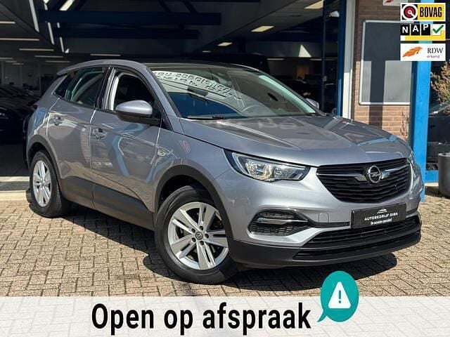 Grijs (metallic) Occasion 2019 Opel Grandland X Edition SUV | € 10.950 (Iets duurder) - Afbeelding 1/4