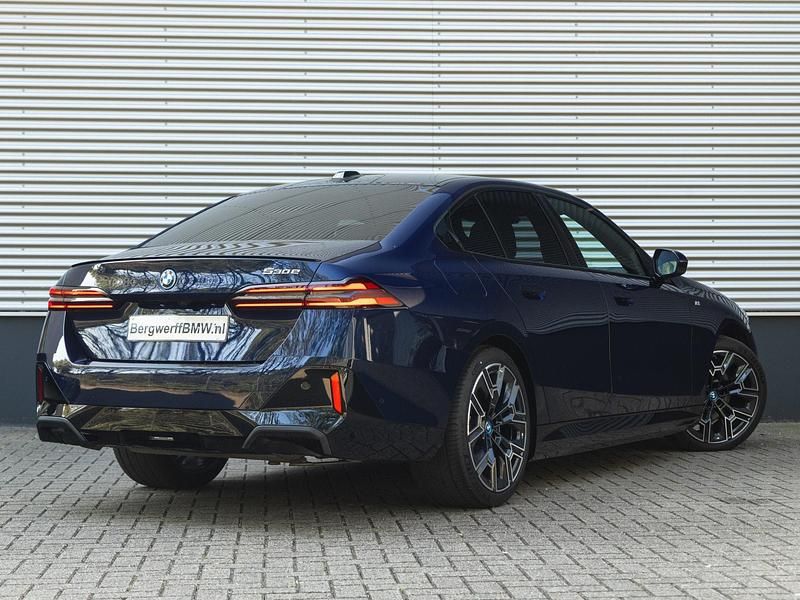 Occasion BMW 530 300 PK (220 kW) 2024 Blauw Sedan