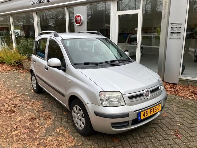 Grijs Gebruikt 2011 Fiat Panda Dynamic Hatchback | € 2.450 (Eerlijke prijs) - Afbeelding 1/4