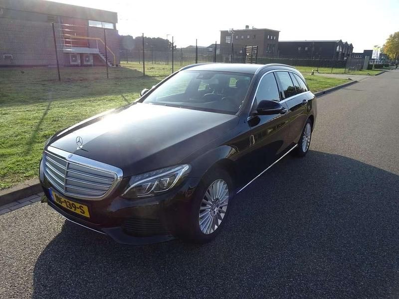 Zwart Gebruikt 2015 Mercedes C350e Edition Stationwagen | € 12.995 (Super prijs) - Afbeelding 1/4