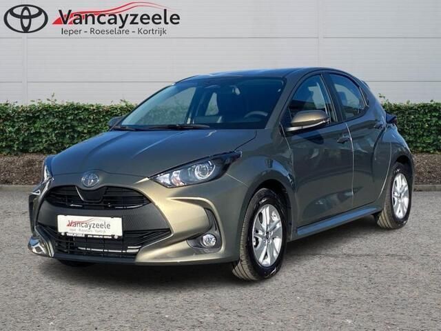 Bruin Nieuw 2025 Toyota Yaris Sedan | € 24.200 (Super prijs) - Afbeelding 1/3