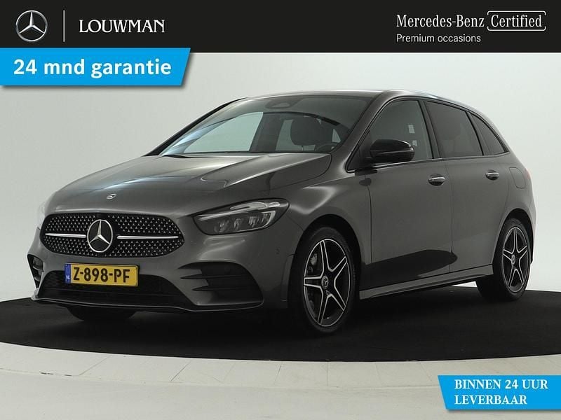Grijs Gebruikt 2024 Mercedes B250 AMG line MPV | € 39.945 (Duur) - Afbeelding 1/3