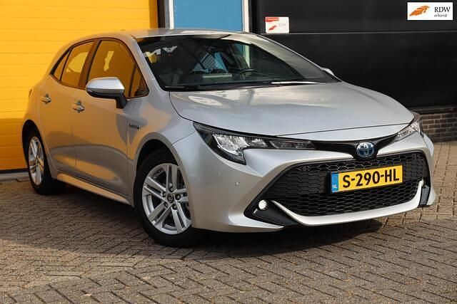 Grijs Gebruikt 2019 Toyota Corolla Comfort Hatchback | € 17.550 (Eerlijke prijs) - Afbeelding 1/4