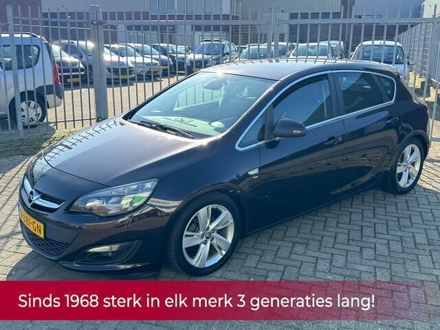 Occasion Opel Astra Energy 140 PK (102 kW) 2014 Bruin, metallic lak Hatchback