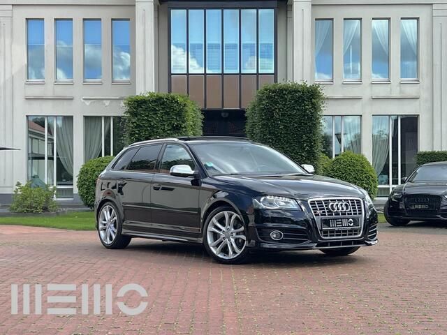Zwart, metallic lak Gebruikt 2010 Audi S3 Ambition Hatchback | € 18.950 - Afbeelding 1/4