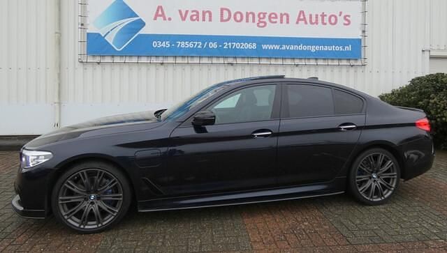 Zwart Occasion 2017 BMW 530e M Sport Sedan | € 24.495 - Afbeelding 1/4