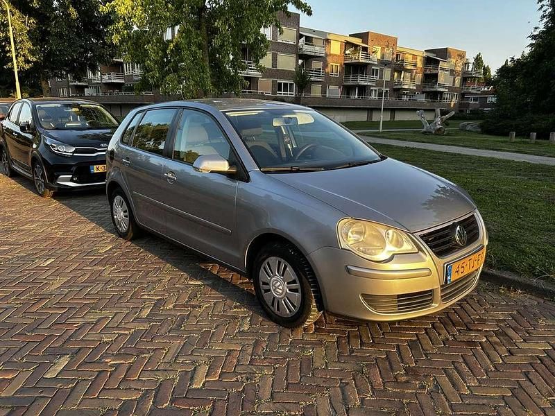 Gebruikt 2006 VW Polo Comfortline Sedan | € 1.100 (Super prijs) - Afbeelding 1/4