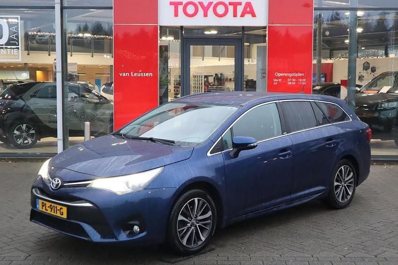 Blauw Occasion 2016 Toyota Avensis Stationwagen | € 14.499 (Eerlijke prijs) - Afbeelding 1/1