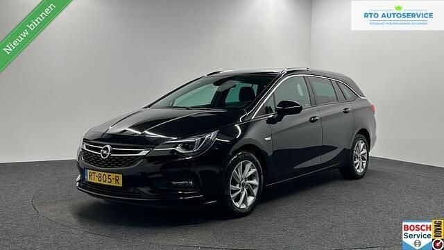 Zwart Gebruikt 2018 Opel Astra Innovation Stationwagen | € 9.000 (Goede deal) - Afbeelding 1/4