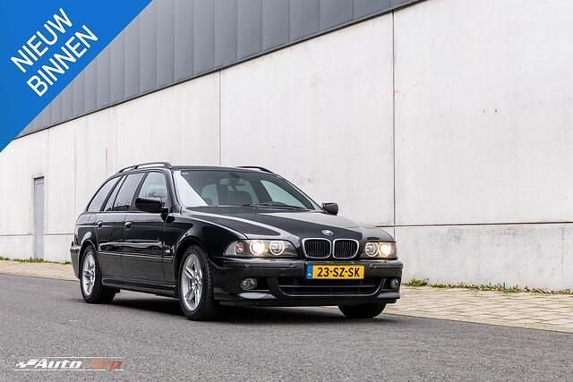 Zwart Gebruikt 2004 BMW 530 M Sport Stationwagen | € 11.950 - Afbeelding 1/4