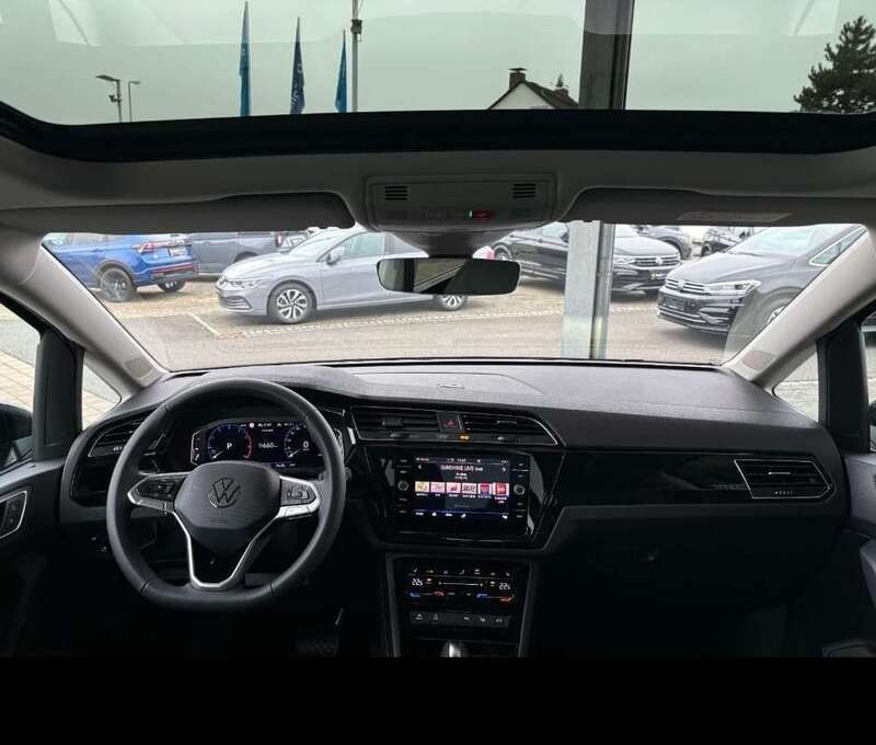 Gebruikt 2024 VW Touran Highline MPV | € 31.000 (Super prijs) - Afbeelding 1/4