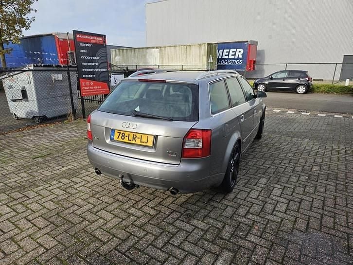 Occasion Audi A4 Exclusive 163 PK (119 kW) 2003 Grijs Stationwagen