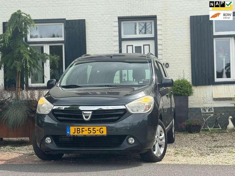Grijs Gebruikt 2012 Dacia Lodgy Prestige MPV | € 4.950 - Afbeelding 1/4