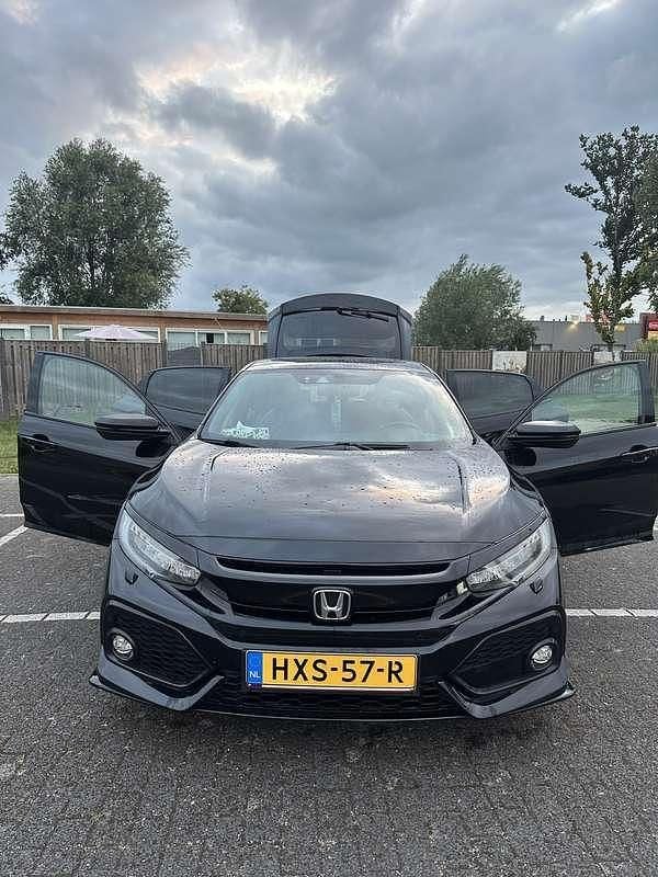 Gebruikt 2018 Honda Civic Sport Plus Sedan | € 20.000 (Eerlijke prijs) - Afbeelding 1/4