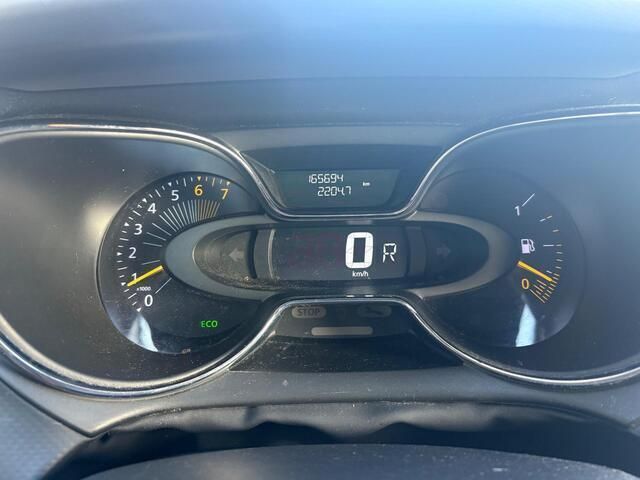 Grijs, metallic lak Gebruikt 2014 Renault Captur Dynamique SUV | € 6.999 (Super prijs) - Afbeelding 1/4