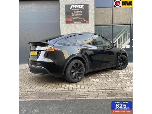 Zwart Gebruikt 2023 Tesla Model Y Long Range SUV | € 38.999 (Goede deal) - Afbeelding 1/4