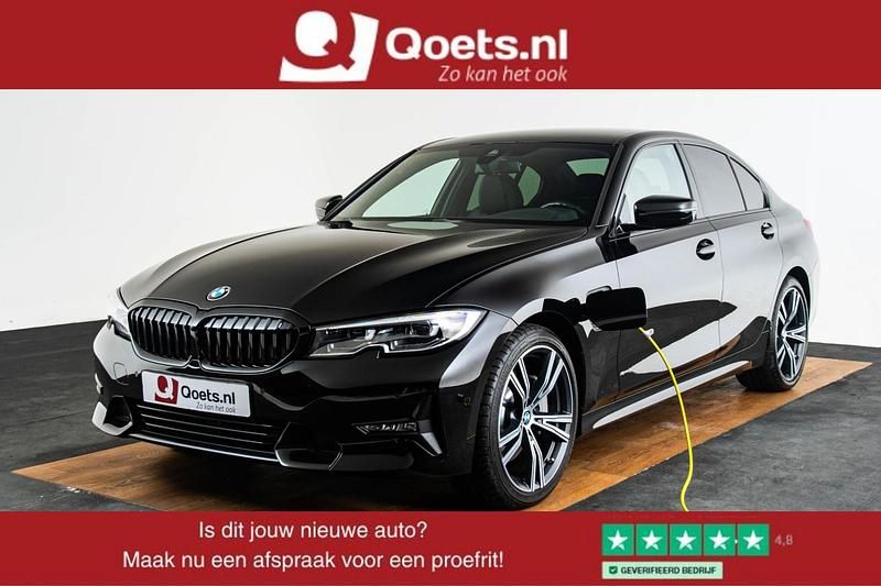 Zwart Occasion 2021 BMW 330e Executive Sedan | € 32.950 (Super prijs) - Afbeelding 1/4