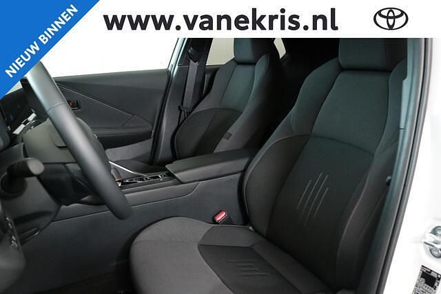 Grijs Occasion 2025 Toyota C-HR Edition SUV | € 34.944 (Eerlijke prijs) - Afbeelding 1/4