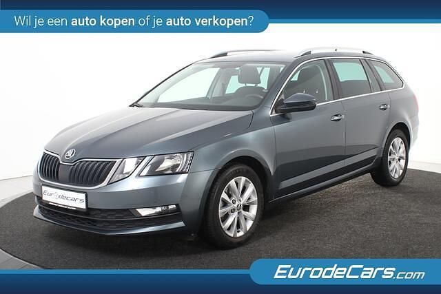 Grijs (metallic) Gebruikt 2019 Skoda Octavia Stationwagen | € 13.850 (Eerlijke prijs) - Afbeelding 1/4