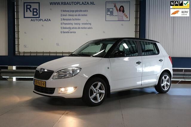 Wit Gebruikt 2014 Skoda Fabia Hatchback | € 5.500 (Goede deal) - Afbeelding 1/4