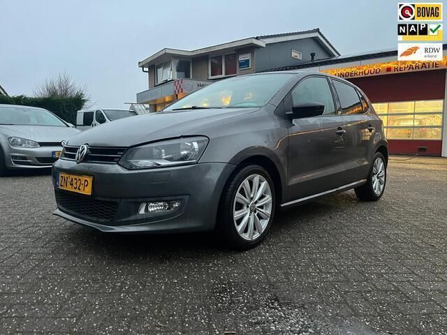 Grijs Gebruikt 2011 VW Polo Highline Hatchback | € 5.700 (Duur) - Afbeelding 1/4