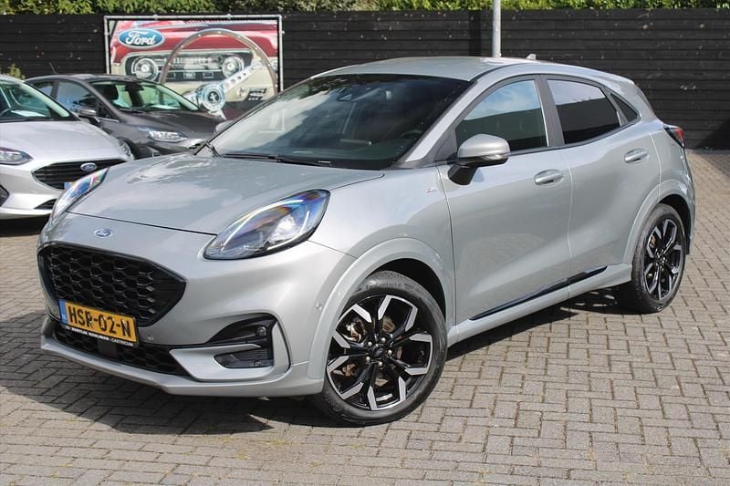 Grijs Gebruikt 2024 Ford Puma Gen-E ST-Line X SUV | € 28.495 - Afbeelding 1/4