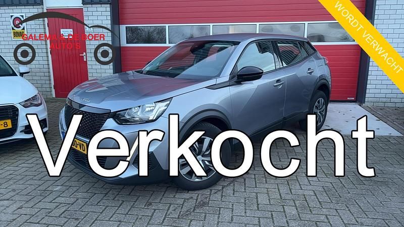 Grijs Gebruikt 2022 Peugeot 2008 Active SUV | € 16.283 (Super prijs) - Afbeelding 1/4