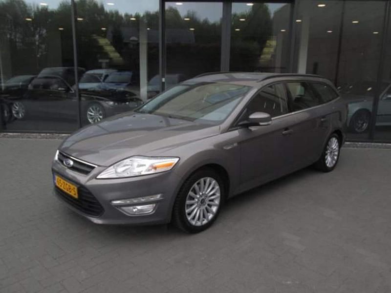 Bruin, metallic lak Gebruikt 2012 Ford Mondeo Titanium Stationwagen | € 10.999 (Iets duurder) - Afbeelding 1/4
