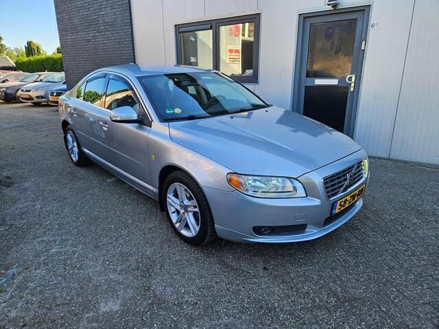 Grijs Gebruikt 2008 Volvo S80 Momentum Sedan | € 5.950 (Eerlijke prijs) - Afbeelding 1/4