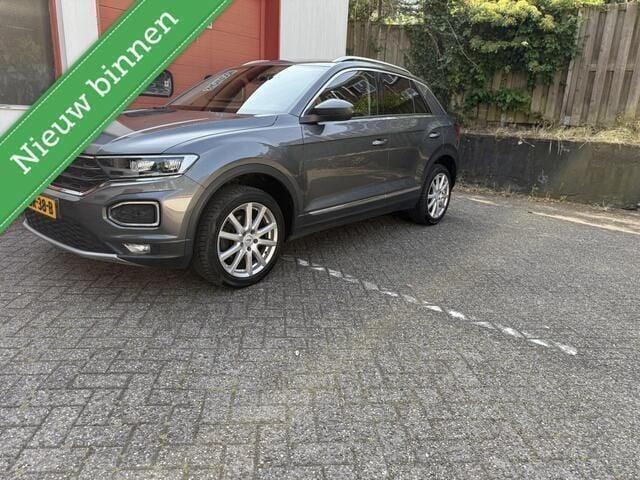 Grijs Gebruikt 2020 VW T-Roc Sport SUV | € 22.750 (Goede deal) - Afbeelding 1/4