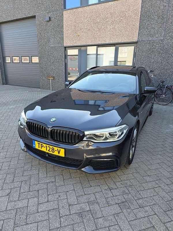 Gebruikt 2017 BMW 530 Luxury Line Stationwagen | € 27.500 (Iets duurder) - Afbeelding 1/4