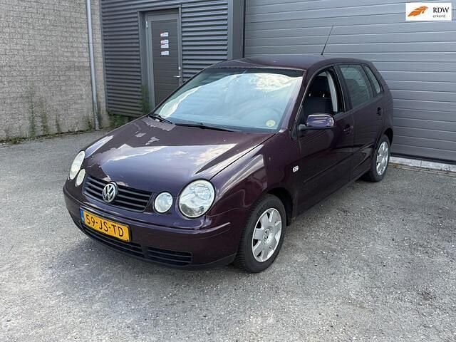 Rood Gebruikt 2002 VW Polo Highline Hatchback | € 1.250 (Eerlijke prijs) - Afbeelding 1/4
