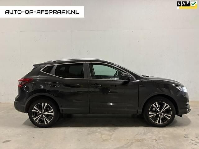 Zwart Gebruikt 2018 Nissan Qashqai N-Connecta SUV | € 15.999 (Eerlijke prijs) - Afbeelding 1/4