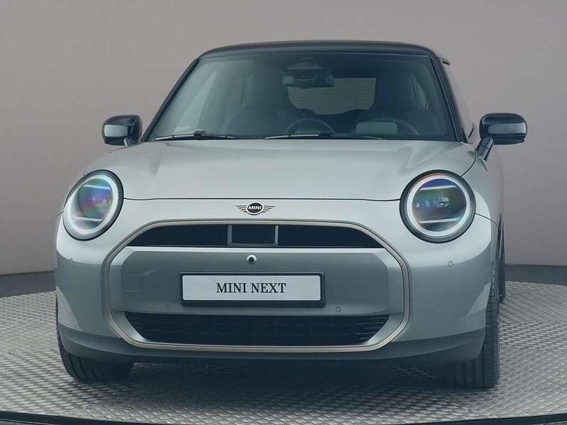 Occasion Mini Cooper Favoured 135 kW (184 PK) 2025 Grijs Hatchback