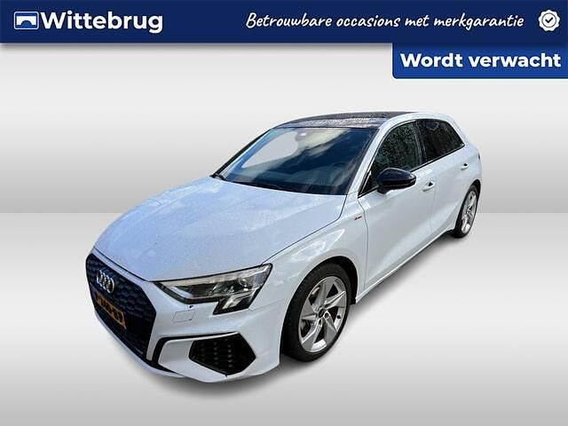 Occasion Audi A3 Sportback S-Line 110 PK (80 kW) 2022 Wit Hatchback