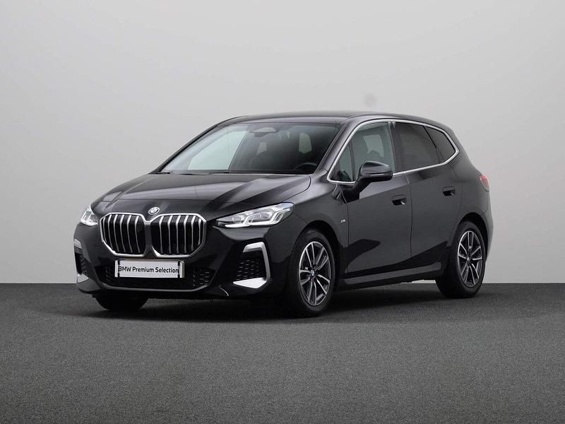 Zwart Gebruikt 2023 BMW 220 Active Tourer M Sport MPV | € 38.880 (Eerlijke prijs) - Afbeelding 1/4
