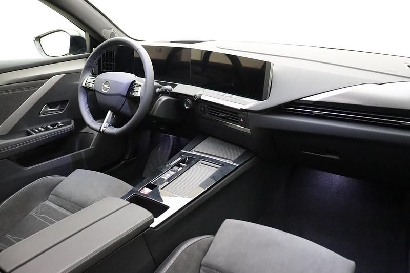 Occasion Opel Astra Ultimate 145 PK (106 kW) 2024 Geel Hatchback