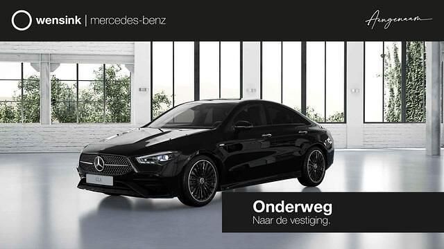 Zwart Nieuw 2025 Mercedes 180 Business Sedan | € 53.789 - Afbeelding 1/4